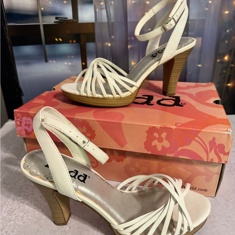 Mudd Kriss Shoes Womens Sz 7 Strappy Pumps Heels Ankle Strap